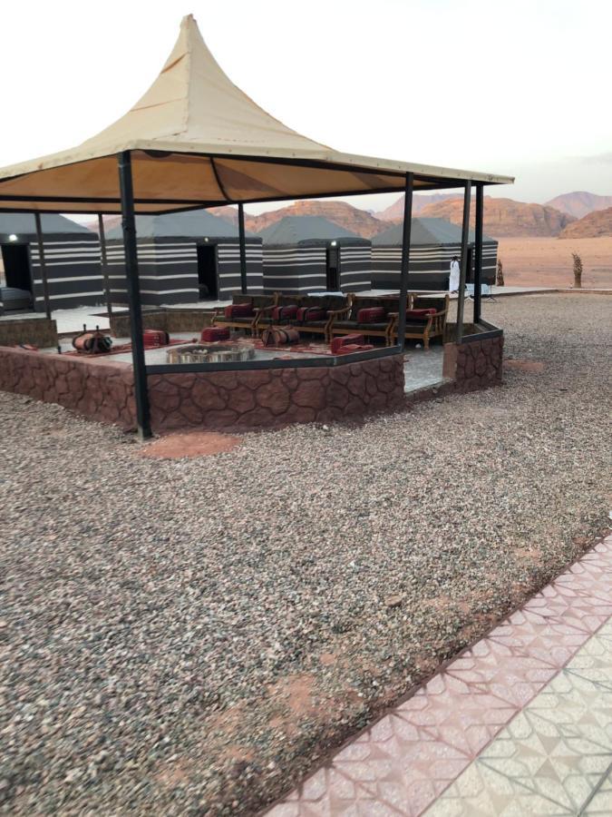 Flowers Rum Camp Wadi Rum Exterior photo
