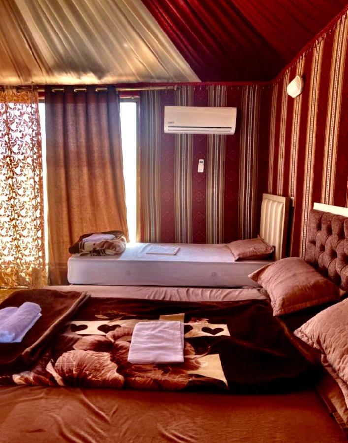 Flowers Rum Camp Wadi Rum Exterior photo
